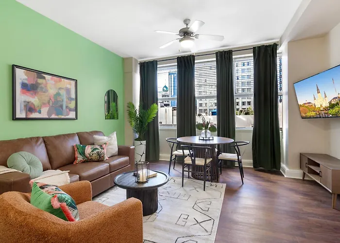 Spacious Modern Condos Near French Quarter