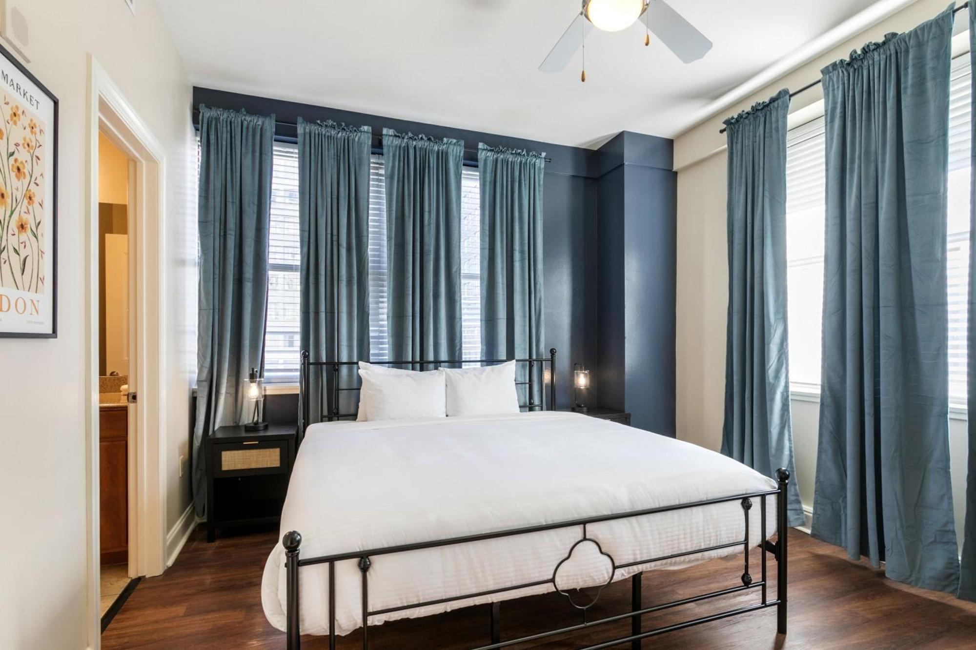 Spacious Modern Near French Quarter